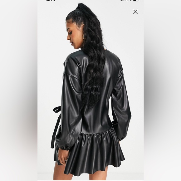 Preloved leather look wrap front mini smock dress in black - Picture 2 of 4